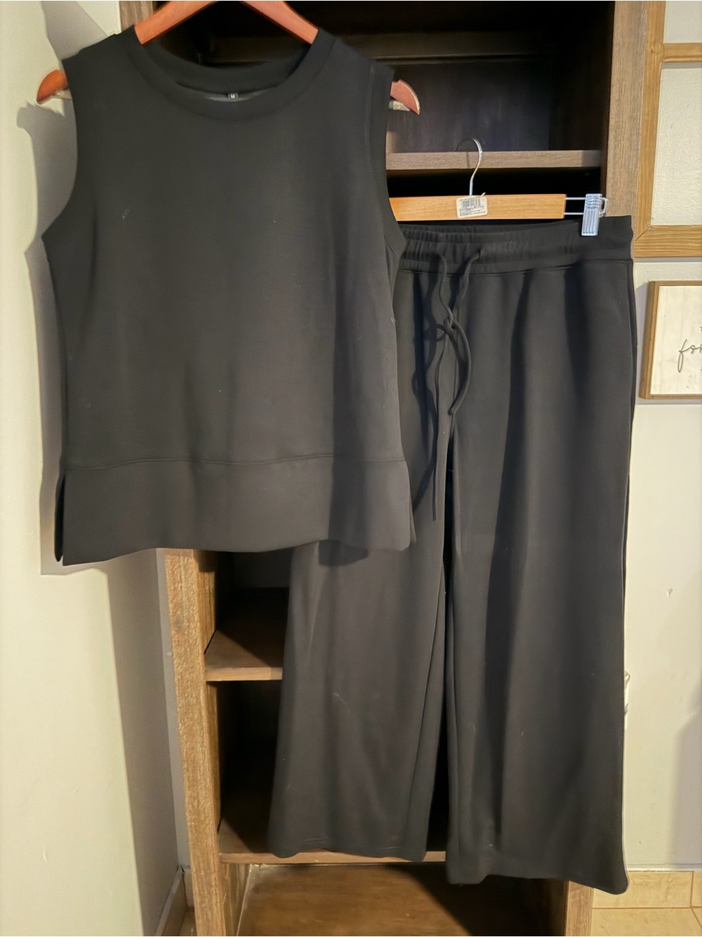 Black set